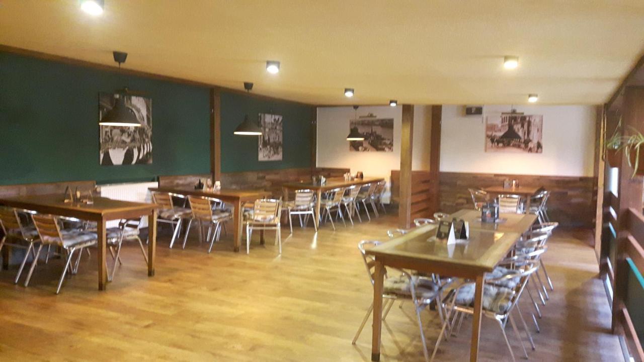 Victoria - Penzion & Restaurant Zvolen Eksteriør billede