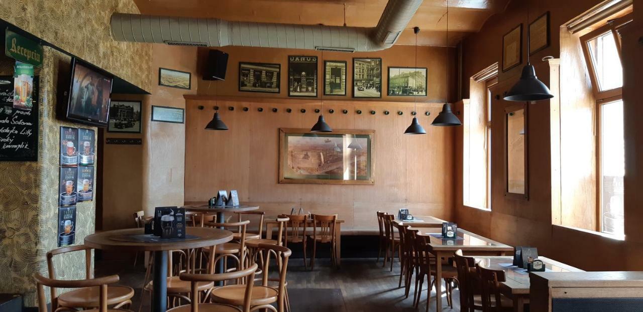 Victoria - Penzion & Restaurant Zvolen Eksteriør billede